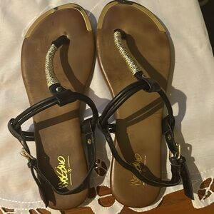 mossimo black and brown sandals size 7.5